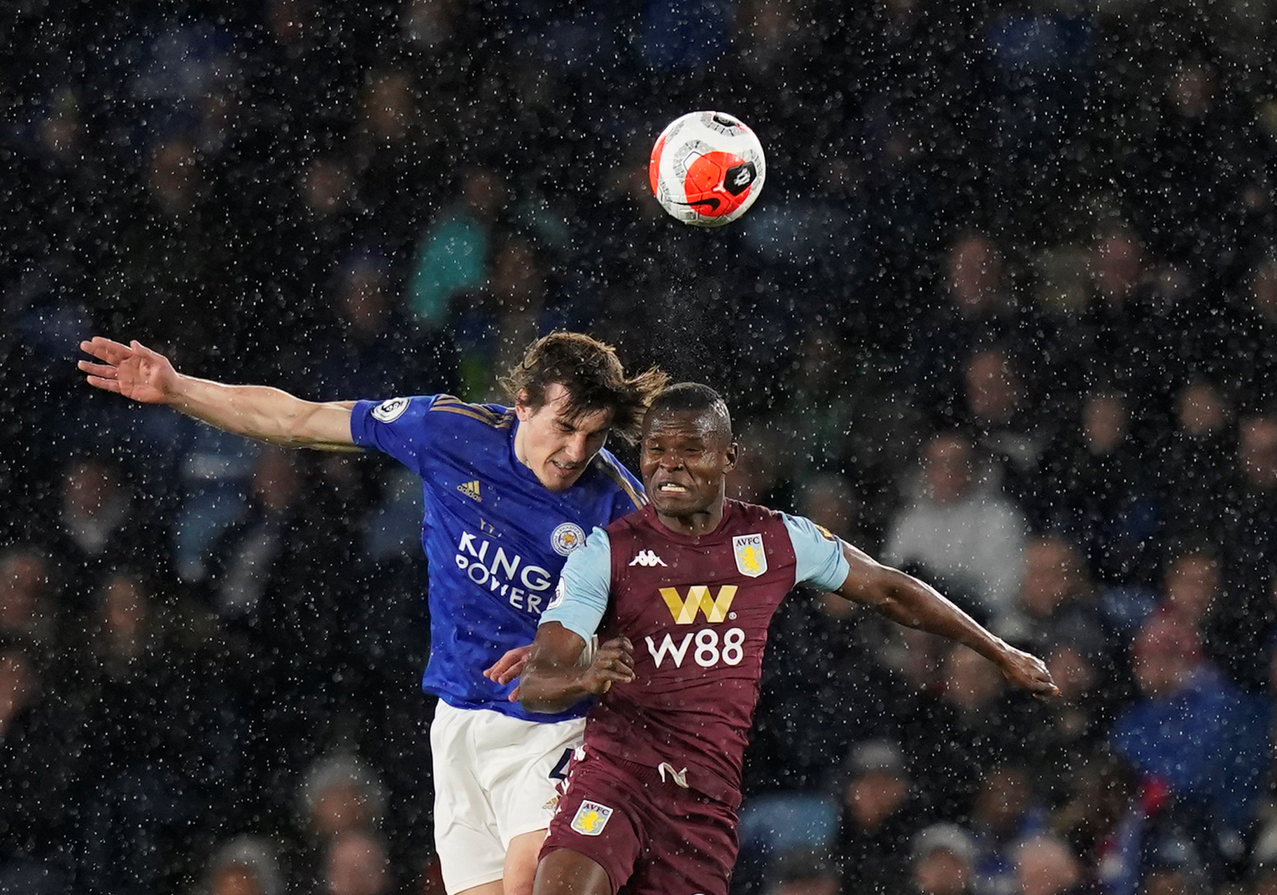 中保持了一 中保持了一